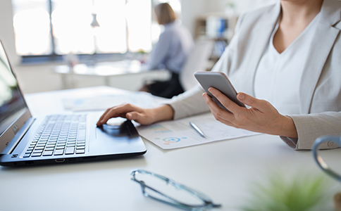 若公司注冊尋求代理服務，那么還需支付千元左右的代理服務費用